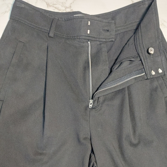 Everlane Black Pleated High-rise Wide-Leg Pants, Size 2S - Picture 6 of 9